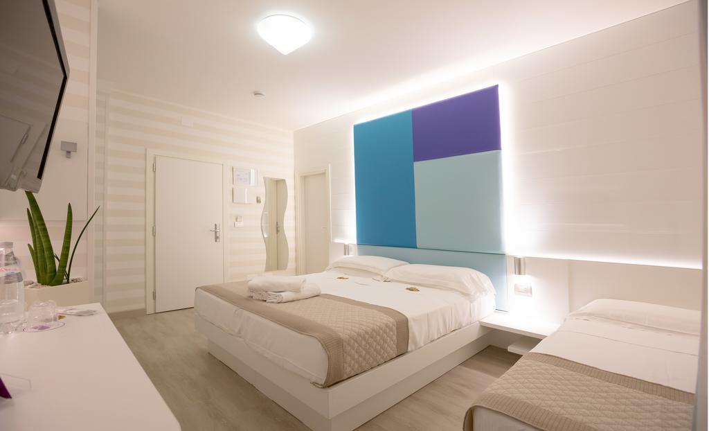 Hotel Helen Каорле Экстерьер фото