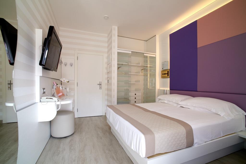 Hotel Helen Каорле Экстерьер фото