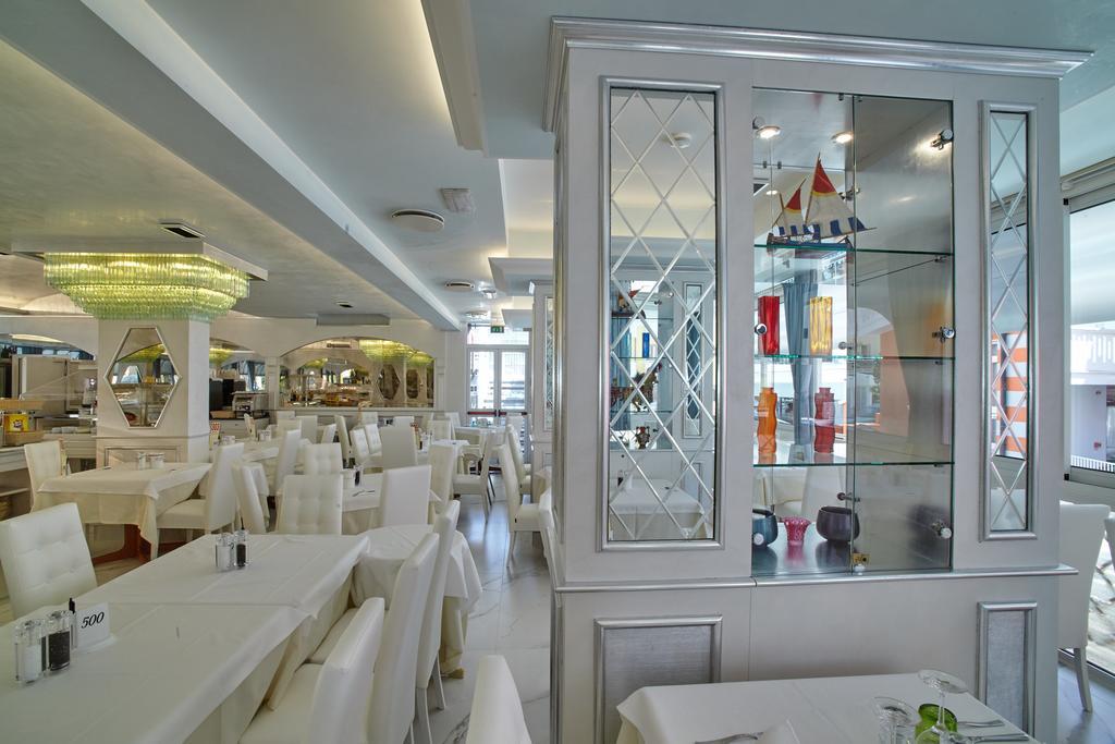 Hotel Helen Каорле Экстерьер фото